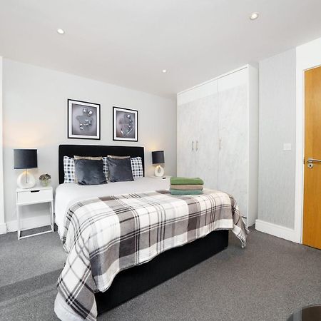 Cobalt Point 2 Apartment Londra Exterior foto