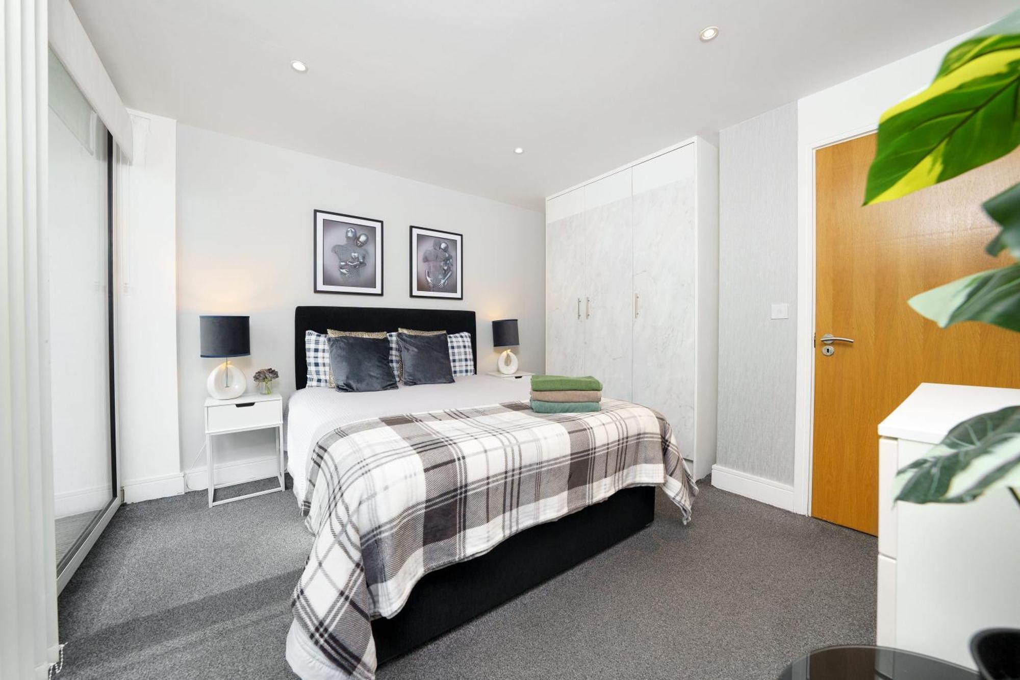 Cobalt Point 2 Apartment Londra Exterior foto
